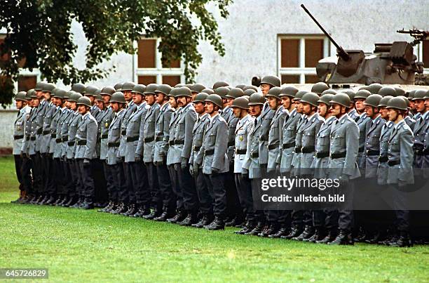 442 Bundeswehr 1980 Stock Photos High Res Pictures And Images Getty 442-bundeswehr-1980-stock-photos-high-res-pictures-and-images-getty