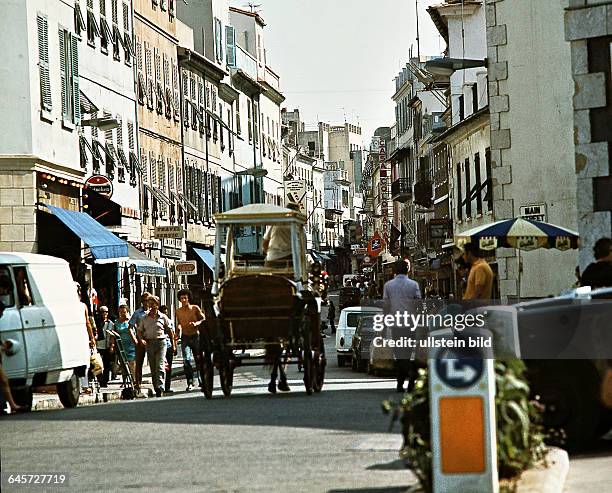 Gibraltar Hauptstrasse - gesehen 1972 - eingescannt