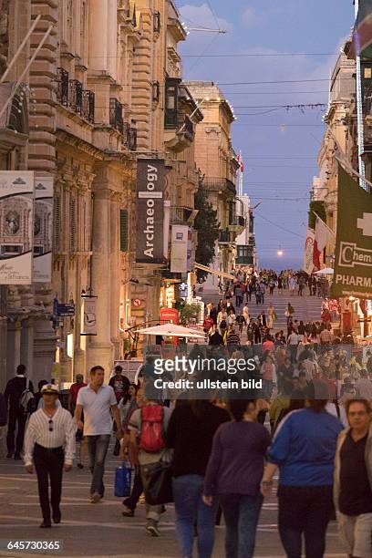 Abendliche Hauptstraße Republic Street in Valletta