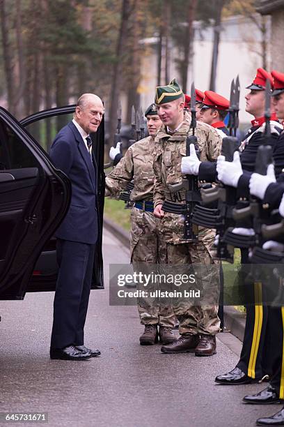 Seine Königliche Hoheit Prinz Philip The Duke of Edinburgh besucht als deren Ehrenoberst The Queen's Royal Hussars in Paderborn-Sennelager