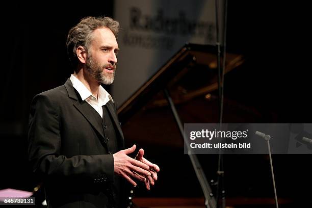 Danny Driver Elliott Porter Photos and Premium High Res Pictures - Getty Images