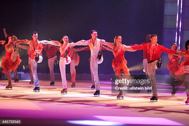 Holiday on Ice Show 2015 Die Produktion Passion erzählt die Geschichte hinter den Eiskunstläufern mit ihrer Liebe zum Eiskunstlauf und ihrer...