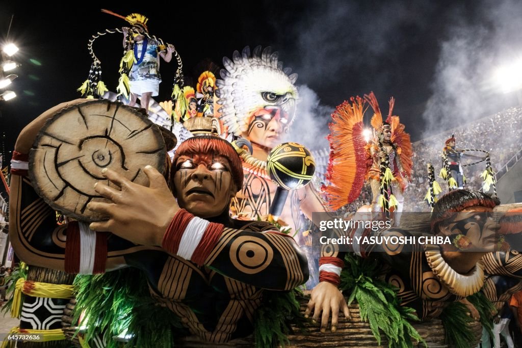 BRAZIL-RIO-CARNIVAL-PARADE-IMPERATRIZ
