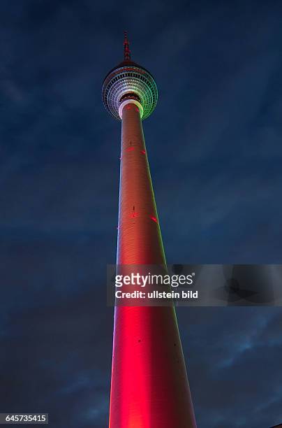 Gestern Abend wurde schon mal probiert. Am Sonntag Abend wirdder Fernsehturm am Alex an der Olympiabewerbung Berlins teilnehmen.Archivfoto