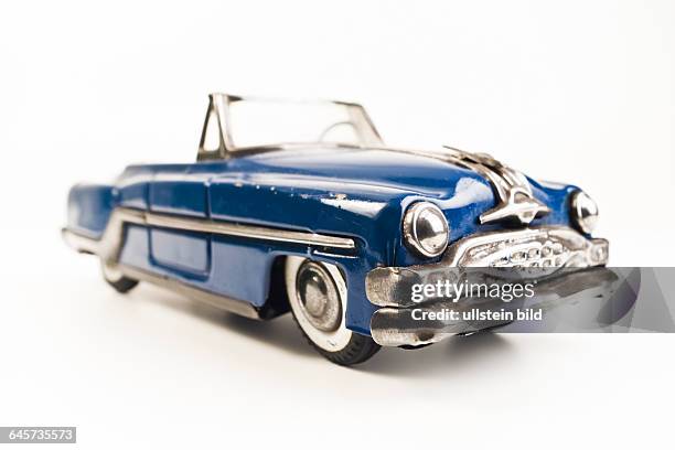 Altes Blechspielzeugauto - old tin toy model car