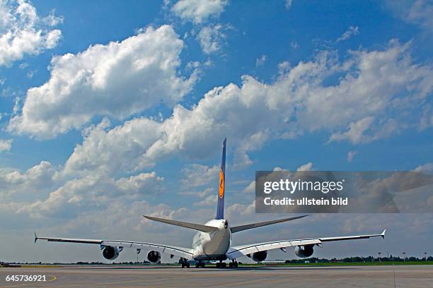 Die Internationale Luft- und Raumfahrtausstellung ILA Berlin Air Show 2010. Passagierflugzeug Airbus A380-800, Frankfurt am Main der Deutschen...