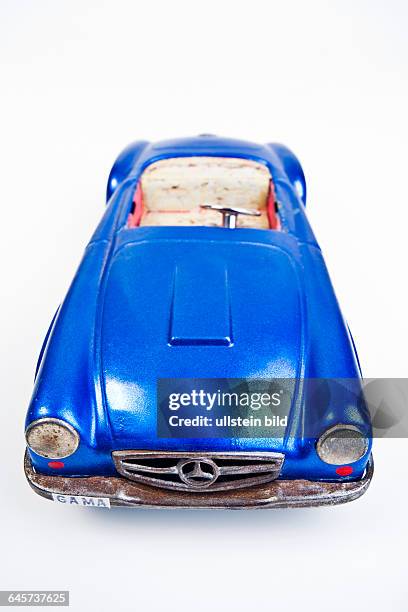 Altes Spielzeugauto Mecedes Sportwagen - old tin toy Mercedes roadster