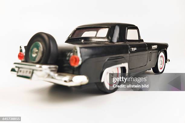 Altes Blechspielzeugauto - old tin toy model car