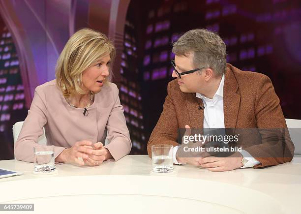 Prof. Dr. Beatrice Weder di Mauro mit Frank Schäffler in der ZDF-Talkshow "Maybrit_Illner" am in BerlinThema der Sendung: Aufstand in Athen -...