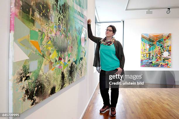 Sandra Lange gastiert mit ihrer Ausstellung "Konstruktive Interferenz" vom 01. Februar bis 11. März 2015 in der Galerie Heinz Holtmann, Köln.Das Bild...