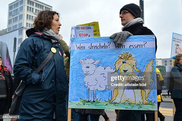 Wir haben es satt - Demonstration gegen die Agraindustrie unter dem Motto -Wochenmarkt statt Weltmarkt-Gesundes Essen und gesunde...