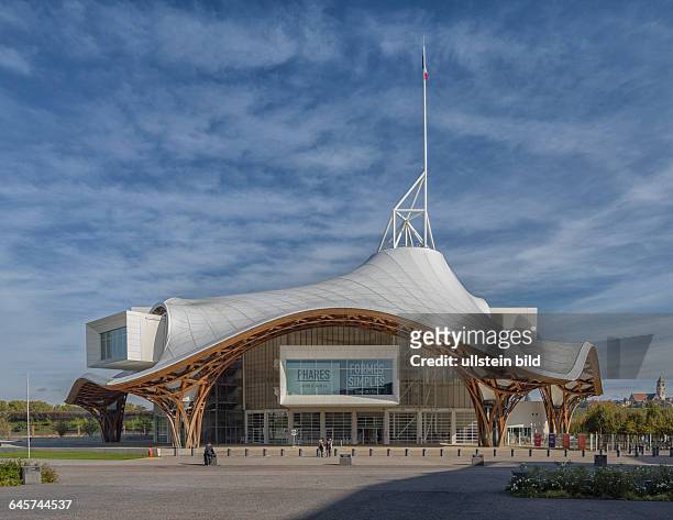 Das Centre Pompidou-Metz in Metz, fotografiert am 26. Oktober 2014, ist als Zentrum für alle Formen zeitgenössischer Kunst eine Dependance des Centre...