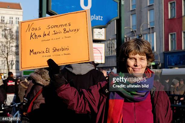 Mahnwache und Demonstration im Gedenken an den in Dresden getöteten Flüchtling Khalid Idris Bahray in Berlin