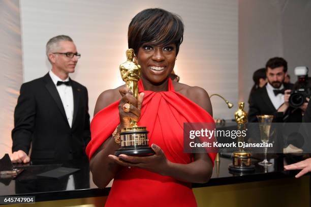 Actor Viola Davis, winner of the award for Actress in a Leading Role for 'Fences,' attends the 89th Annual Academy Awards Governors Ball at Hollywood...
