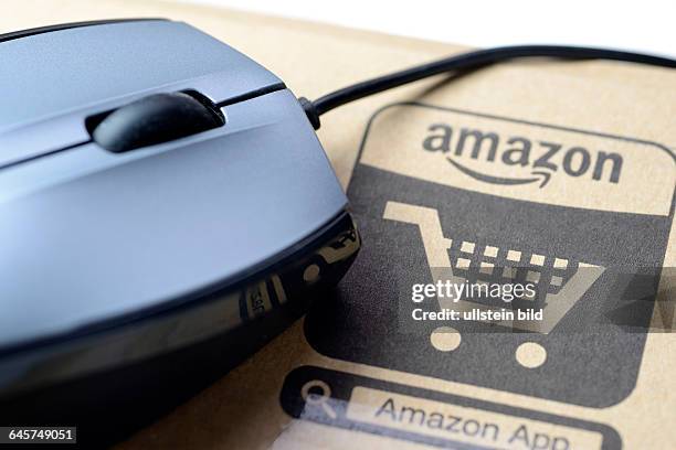 Amazon-Verpackung und Computermouse