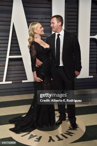 Model Molly Sims and producer Scott Stuber attend the 2017 Vanity Fair Oscar Party hosted by Graydon Carter at Wallis Annenberg Center for the...