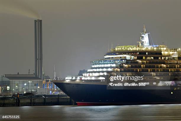 Hamburg, Hamburger, Hafen, Schiff, Schiffe, Kreuzfahrtschiff, Kreuzfahrtschiffe, Passagierschiff, Passagierschiffe, Queen, Victoria, Luxusliner,...
