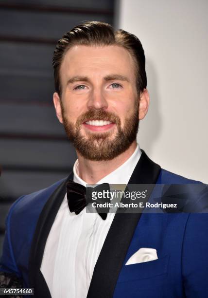Actor Chris Evans attends the 2017 Vanity Fair Oscar Party hosted by Graydon Carter at Wallis Annenberg Center for the Performing Arts on February...
