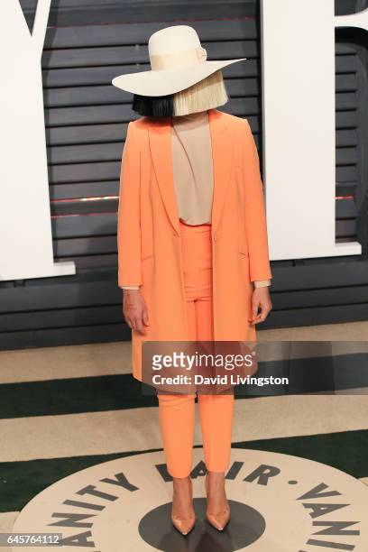 Singer-songwriter Sia attends the 2017 Vanity Fair Oscar Party hosted by Graydon Carter at the Wallis Annenberg Center for the Performing Arts on...