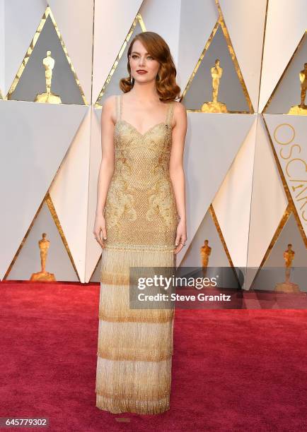 Emma Stone arrives at the 89th Annual Academy Awards at Hollywood & Highland Center on February 26, 2017 in Hollywood, California.