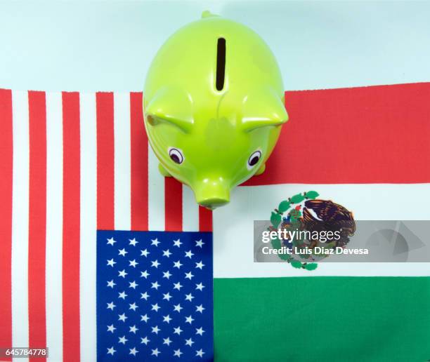 pensions for the expelled mexicans - nafta imagens e fotografias de stock
