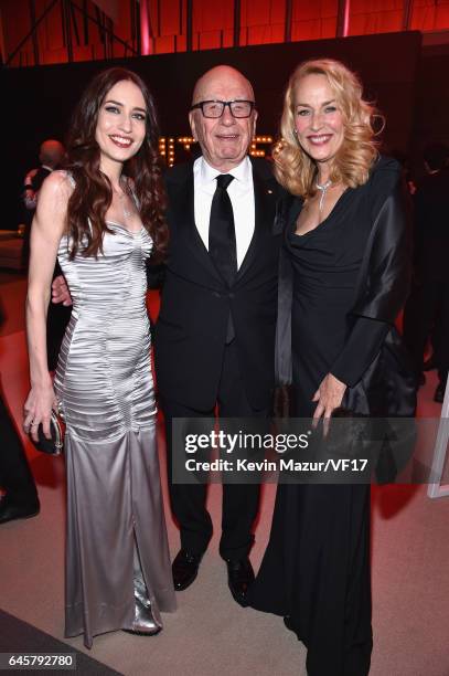 Model Elizabeth Jagger, Rupert Murdoch and model Jerry Hall attend the 2017 Vanity Fair Oscar Party hosted by Graydon Carter at Wallis Annenberg...