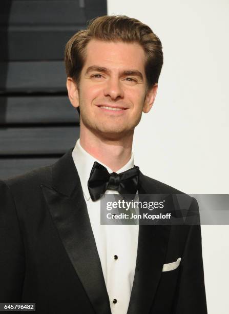 Actor Andrew Garfield attends the 2017 Vanity Fair Oscar Party hosted by Graydon Carter at Wallis Annenberg Center for the Performing Arts on...