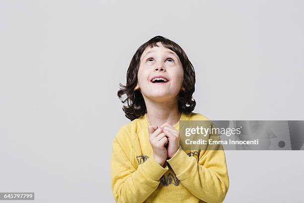 child looking up in awe - looking up stock pictures, royalty-free photos & images