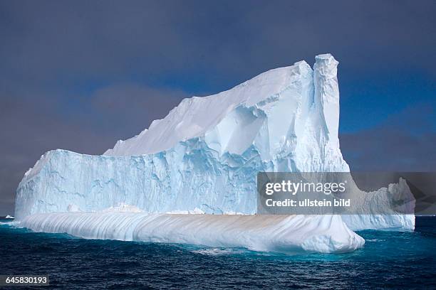 Das antarktische Meer ist das Meer der Eisberge