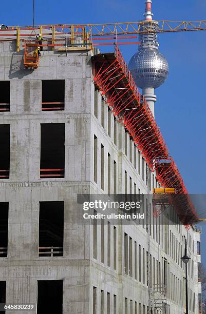 Baustelle Schlossplatz, Oberkante mit Perspektive Rathausstrassezum Fernsehturm.