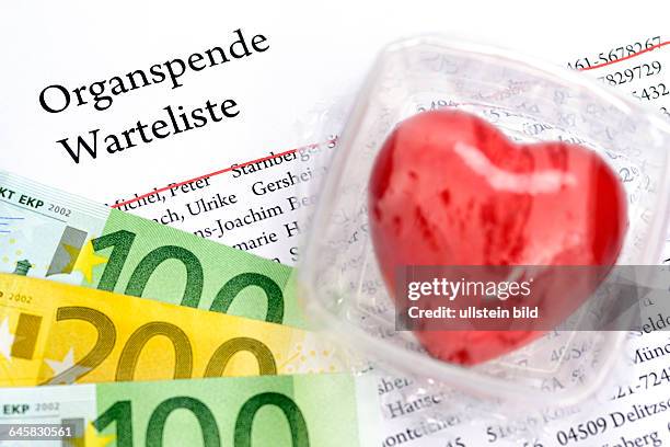 Herz in Frischhaltebox und Organspende-Warteliste, Symbolfoto Organspende