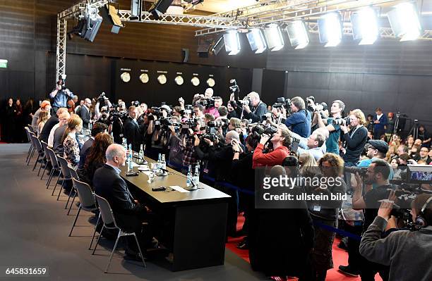 Pressekonferenz zum Film -CINDERELLA- mit Kenneth Branagh, Cate Blanchett, Helena Bonham Carter, Lily James, Stellan Skarsgard, Richard Madden, Sandy...