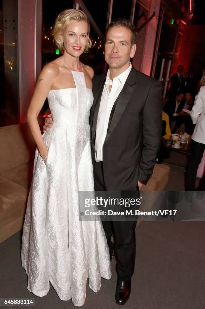 Actor Sarah Murdoch and 21st Century Fox CEO Lachlan Murdoch attend the 2017 Vanity Fair Oscar Party hosted by Graydon Carter at Wallis Annenberg...