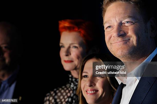 Germany/ Berlin/ Berlinale/ Photo-Call zum Film CINDERELLA, im Grand Hyatt Hotel. - Sandy Powell, Alli Shearmur und Kenneth Branagh