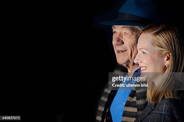 Germany/ Berlin/ Berlinale/ Photo-Call zum Film MR. HOLMES, im Grand Hyatt Hotel. - Sir Ian McKellen und Laura Linney