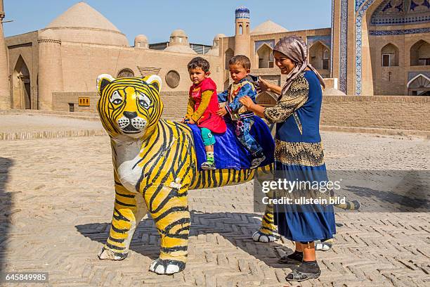 Usbekistan, Uzbekistan, Chiwa, Chiva, Xiwa, Choresm, Museumsstadt, Maerchenstadt, Stadtfestung, Architektur, Bauwerk, Gebaude, historisch, Kultur,...