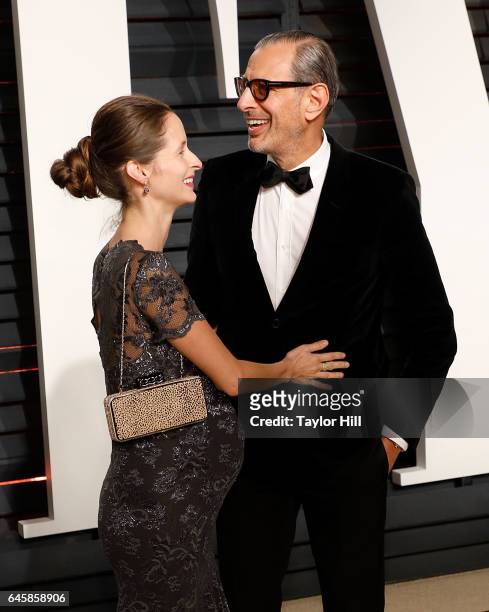 Emilie Livingston and Jeff Goldblum attend the 2017 Vanity Fair Oscar Party at Wallis Annenberg Center for the Performing Arts on February 26, 2017...