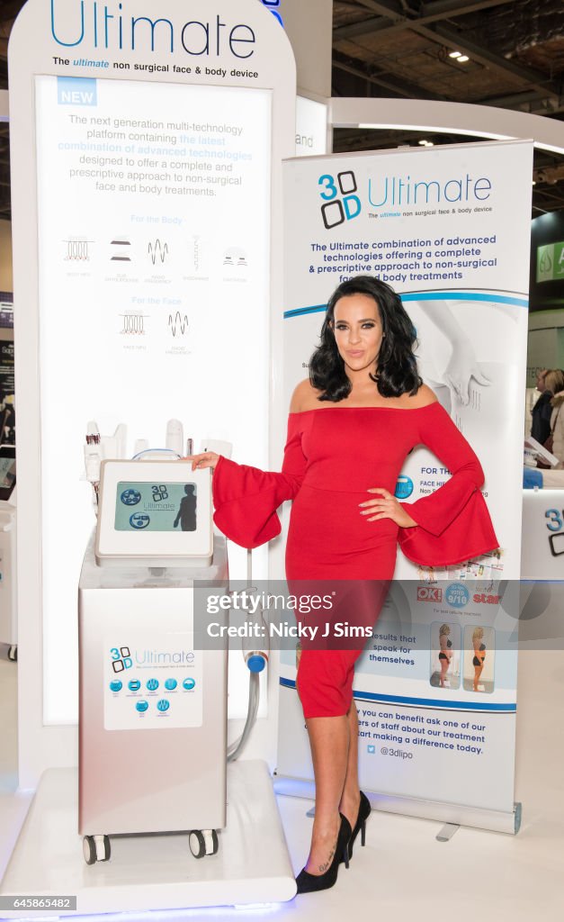 Stephanie Davis Attends Professional Beauty Exhibition