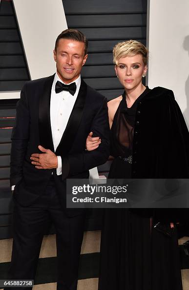 Machota Joe Machota and actress Scarlett Johansson attend the 2017 Vanity ...