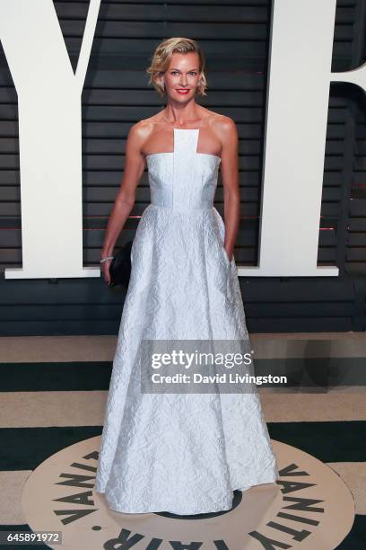 Actress Sarah Murdoch attends the 2017 Vanity Fair Oscar Party hosted by Graydon Carter at the Wallis Annenberg Center for the Performing Arts on...