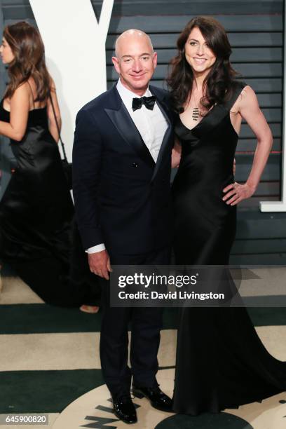 Of Amazon.com Jeff Bezos and MacKenzie Bezos attend the 2017 Vanity Fair Oscar Party hosted by Graydon Carter at the Wallis Annenberg Center for the...