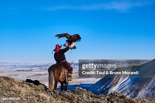 Mongolia, Bayan-Olgii, eagle hunter Mongolia, Bayan-Olgii, eagle hunter