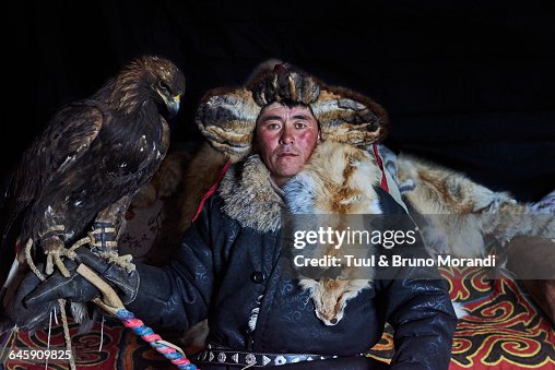 Mongolia, Bayan-Olgii, eagle hunter Mongolia, Bayan-Olgii, eagle hunter