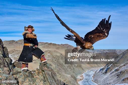 Mongolia, Bayan-Olgii, eagle hunter Mongolia, Bayan-Olgii, eagle hunter