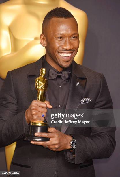 Actor Mahershala Ali, winner of the award for Actor in a Supporting Role for 'Moonlight,' poses in the press room during the 89th Annual Academy...