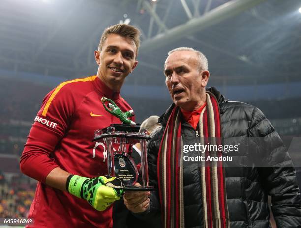 Alex Simovic Zoran Zeki Photos and Premium High Res Pictures - Getty Images