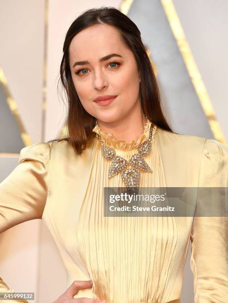 Dakota Johnson arrives at the 89th Annual Academy Awards at Hollywood & Highland Center on February 26, 2017 in Hollywood, California.