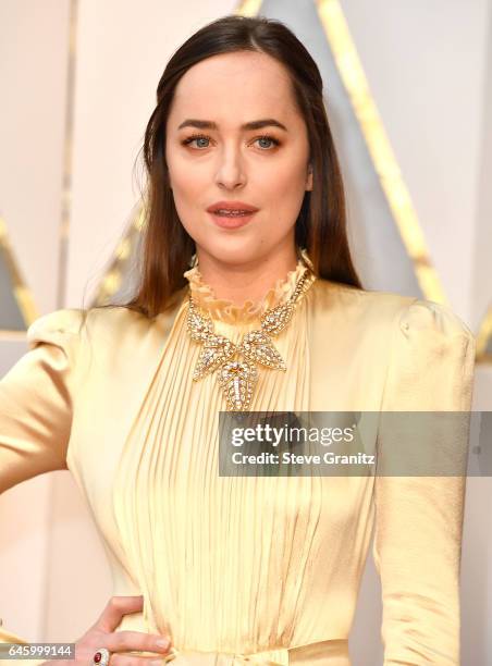 Dakota Johnson arrives at the 89th Annual Academy Awards at Hollywood & Highland Center on February 26, 2017 in Hollywood, California.