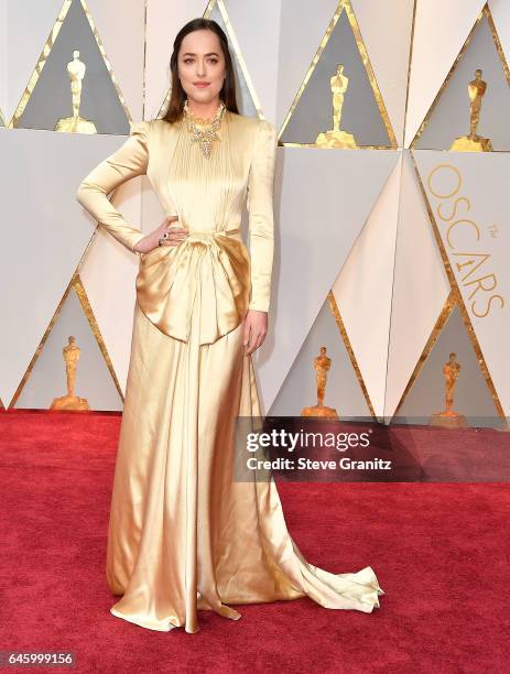 Dakota Johnson arrives at the 89th Annual Academy Awards at Hollywood & Highland Center on February 26, 2017 in Hollywood, California.