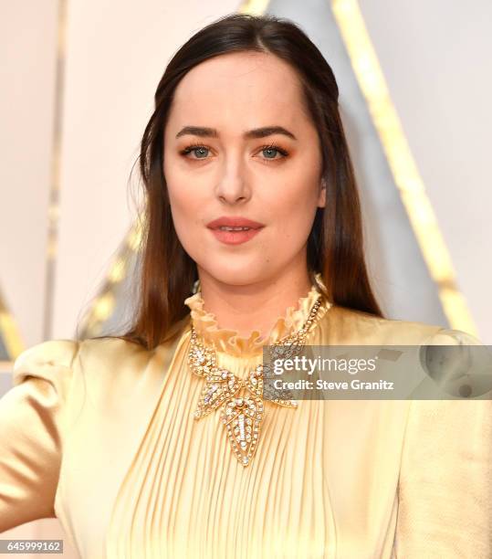 Dakota Johnson arrives at the 89th Annual Academy Awards at Hollywood & Highland Center on February 26, 2017 in Hollywood, California.